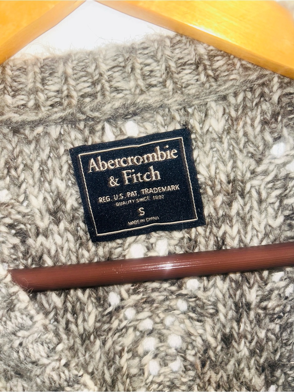 NWT Abercrombie & Fitch Marled Gray Cable Crewneck Sweater Crewneck - Picture 4 of 5